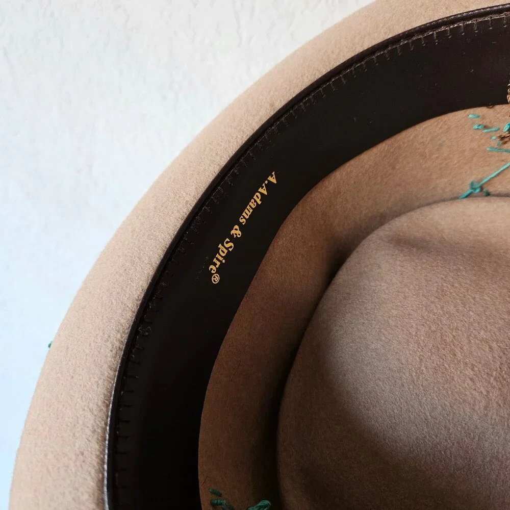 Vintage Tan A. Adams & Spire Hat with OOAK Hand Embroidery Bees Bugs L 7 1/2 - Picture 8 of 9